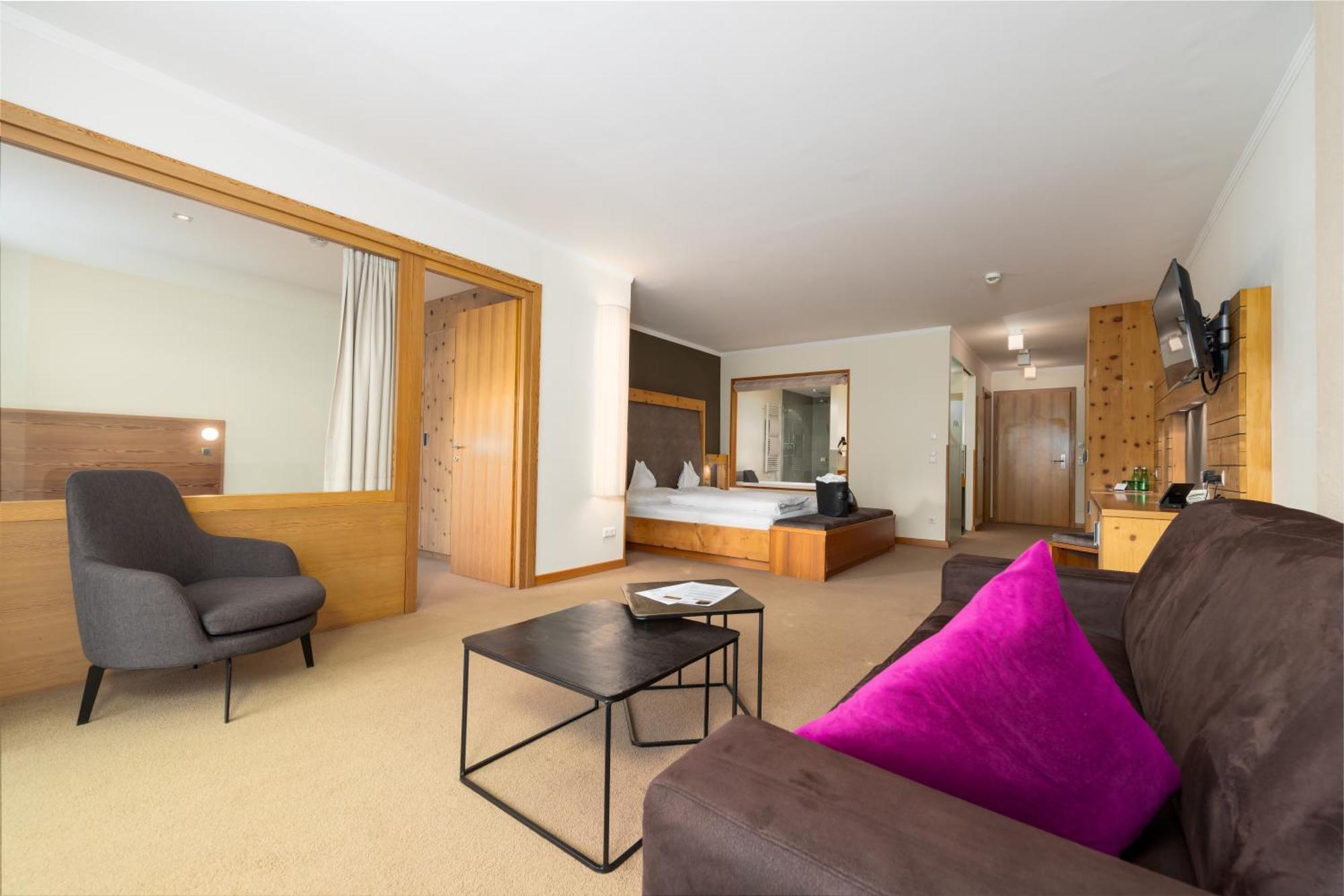 Mein Almhof Superior Hotel 4*